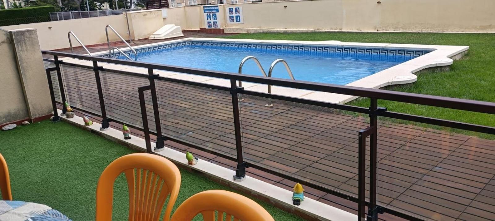 Apartamento Con Terraza Y Acceso Directo A La Piscina Y A 50 M De La Playa Miami Playa Exterior photo